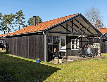 Vakantiehuis "Orpah" - 100m from the sea