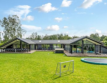 Vakantiehuis "Matild" - 400m from the sea