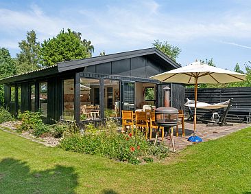 Vakantiehuis "Iolani" - 1.3km from the sea