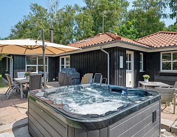 Vakantiehuis "Elline" - 450m from the sea
