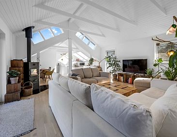 Vakantiehuis "Hughe" - 1.3km from the sea
