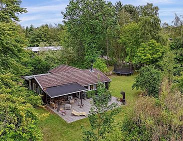 Vakantiehuis &quot;Eida&quot; - 1.7km from the sea