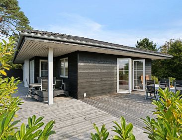 Vakantiehuis "Alvia" - 1.6km from the sea