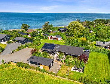 Vakantiehuis "Tuulikki" - 100m from the sea