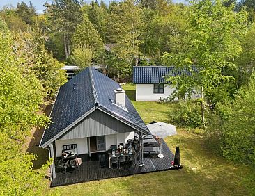 Vakantiehuis "Thorvor" - 900m from the sea