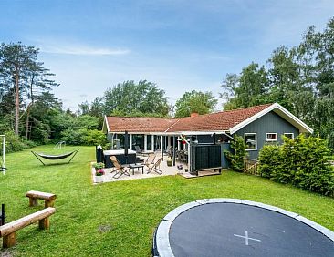 Vakantiehuis "Sverker" - 300m from the sea