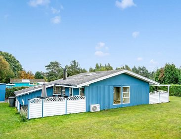 Vakantiehuis "Einari" - 500m from the sea