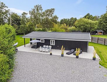 Vakantiehuis "Merilin" - 300m from the sea