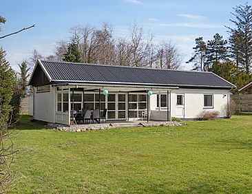 Vakantiehuis "Aruna" - 550m from the sea