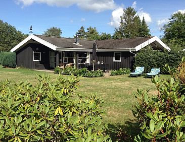 Vakantiehuis "Sena" - 250m from the sea