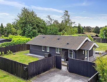 Vakantiehuis "Thermet" - 1.2km from the sea