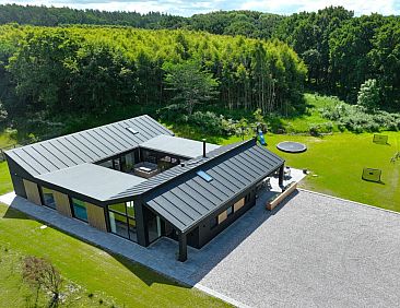 Vakantiehuis "Aviana" - 500m from the sea