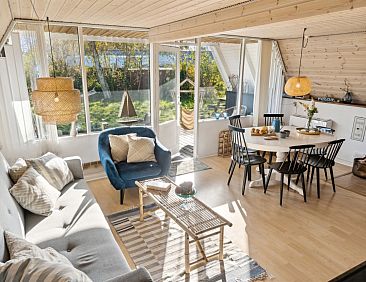 Vakantiehuis "Edgar" - 300m from the sea