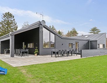 Vakantiehuis "Lanessa" - 800m from the sea