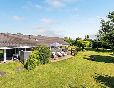 Vakantiehuis "Kristanna" - 1.2km from the sea