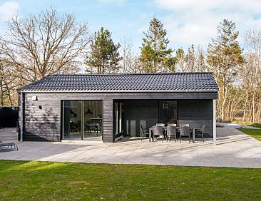 «Luxury Lakeside Retreat»