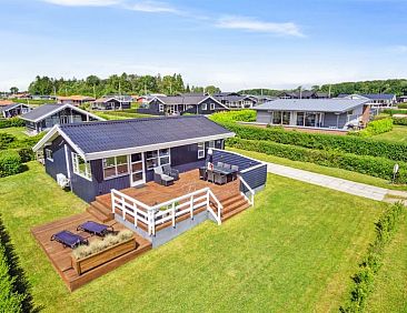 Vakantiehuis "Jolanta" - 275m from the sea