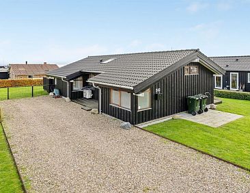 Vakantiehuis "Anniken" - 300m from the sea