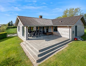 Vakantiehuis "Fridoline" - 450m from the sea