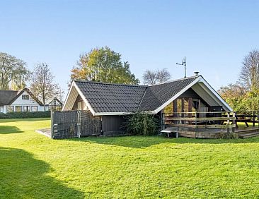 Vakantiehuis "Christa" - 200m from the sea