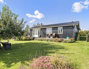 Vakantiehuis "Sinika" - 400m from the sea