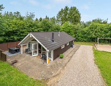 Vakantiehuis "Melisa" - 28km from the sea