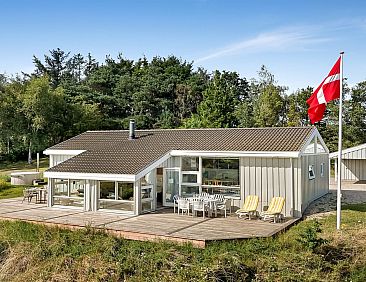 Vakantiehuis "Sybil" - 700m from the sea