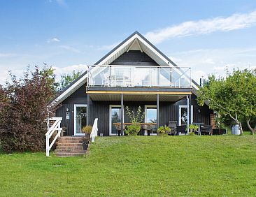 Vakantiehuis "Rawald" - 200m from the sea