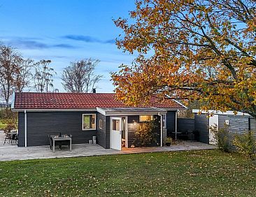 Vakantiehuis "Niels" - 1.3km from the sea