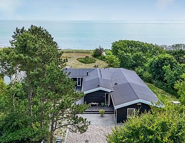 Vakantiehuis "Donka" - 25m from the sea