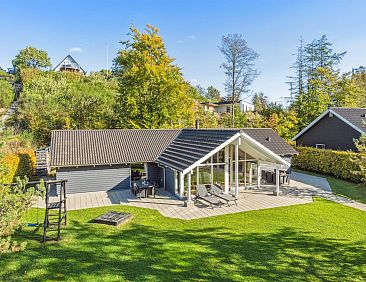 Vakantiehuis "Solborg" - 800m from the sea