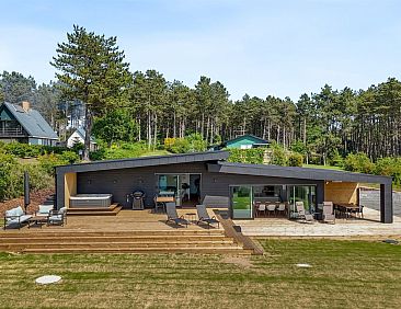 Vakantiehuis "Arjuna" - 750m from the sea