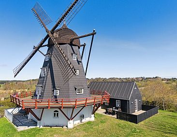 Vakantiehuis "Fania" - 500m from the sea