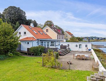 Vakantiehuis "Thermund" - 5m from the sea