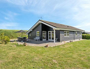 Vakantiehuis "Bitha" - 400m from the sea