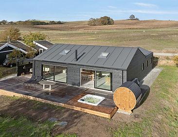 Vakantiehuis "Antomine" - 150m from the sea