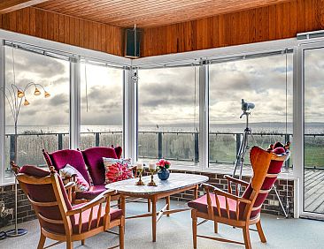 Vakantiehuis "Dzavid" - 10m from the sea