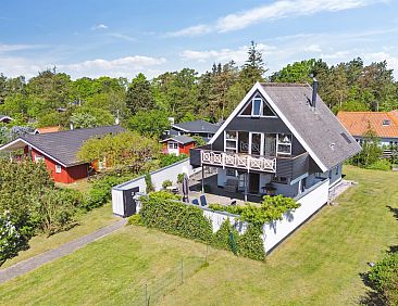 Vakantiehuis "Eikka" - 100m from the sea