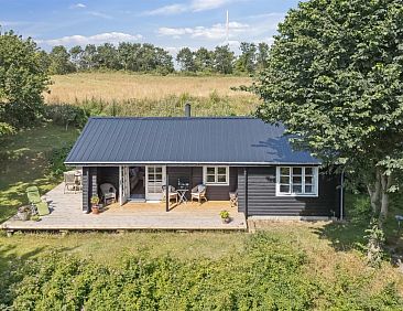 Vakantiehuis "Dorthie" - 1.7km from the sea