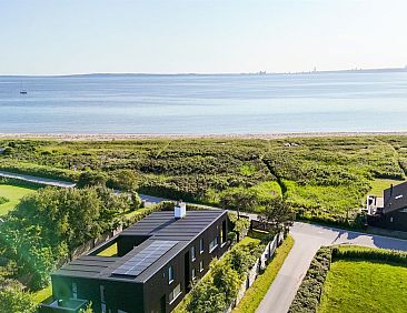 Vakantiehuis "Nille" - 30m from the sea