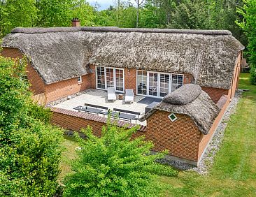 Vakantiehuis "Erla" - 2.3km from the sea