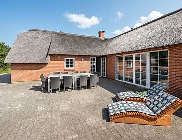 Vakantiehuis "Aane" - 1.8km from the sea