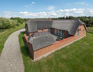 Vakantiehuis "Jorkin" - 1.8km from the sea