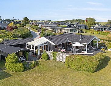 Vakantiehuis "Viggo" - 200m from the sea