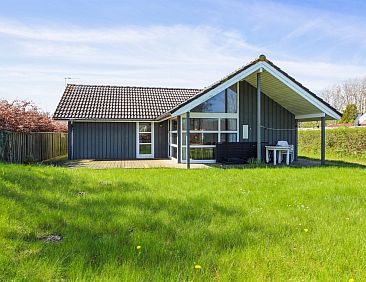 Vakantiehuis "Carit" - 80m from the sea