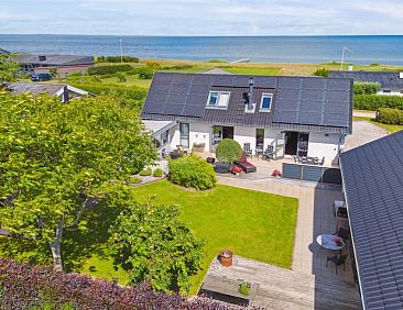 Vakantiehuis "Alona" - 90m from the sea
