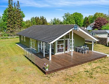 Vakantiehuis "Henninge" - 300m from the sea