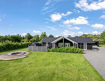 Vakantiehuis "Bryngeir" - 750m from the sea