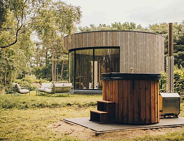 LumiPod met hottub