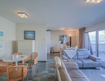 PLAZA H/3753